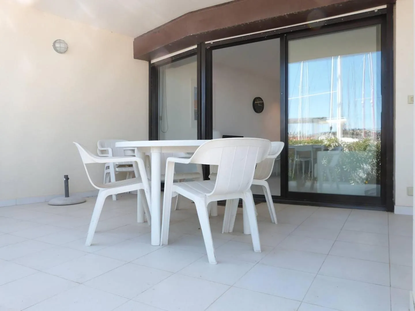 Marcogvoile - Golfe De Saint-Tropez - Agreable T2 Cabine Avec Vue Sur La Marina Cogolin