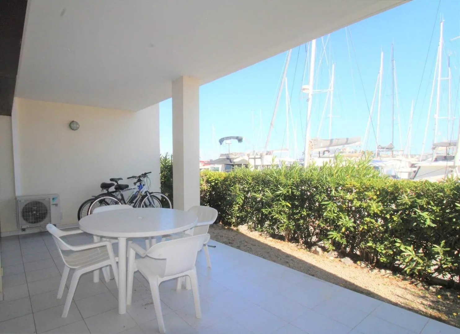Apartment Marcogvoile - Golfe De Saint-Tropez - Agreable T2 Cabine Avec Vue Sur La Marina Cogolin France