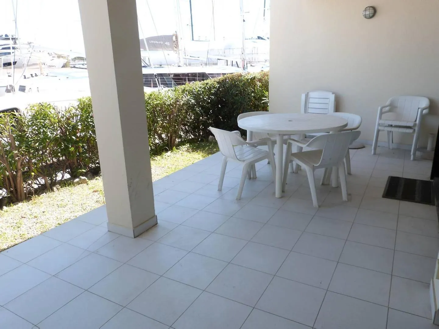 Marcogvoile - Golfe De Saint-Tropez - Agreable T2 Cabine Avec Vue Sur La Marina Cogolin France